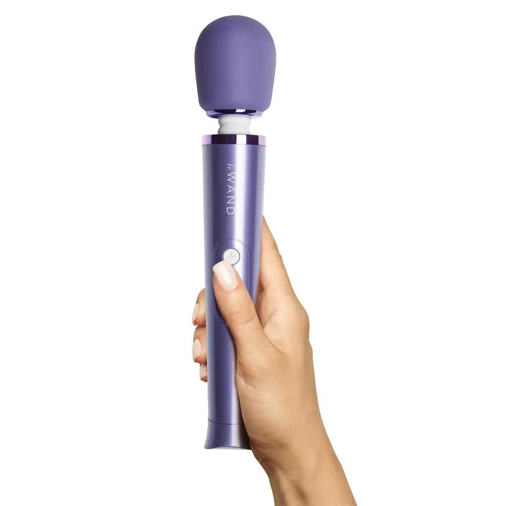 Le Wand Petite Rechargeable Vibrating Massager Violet